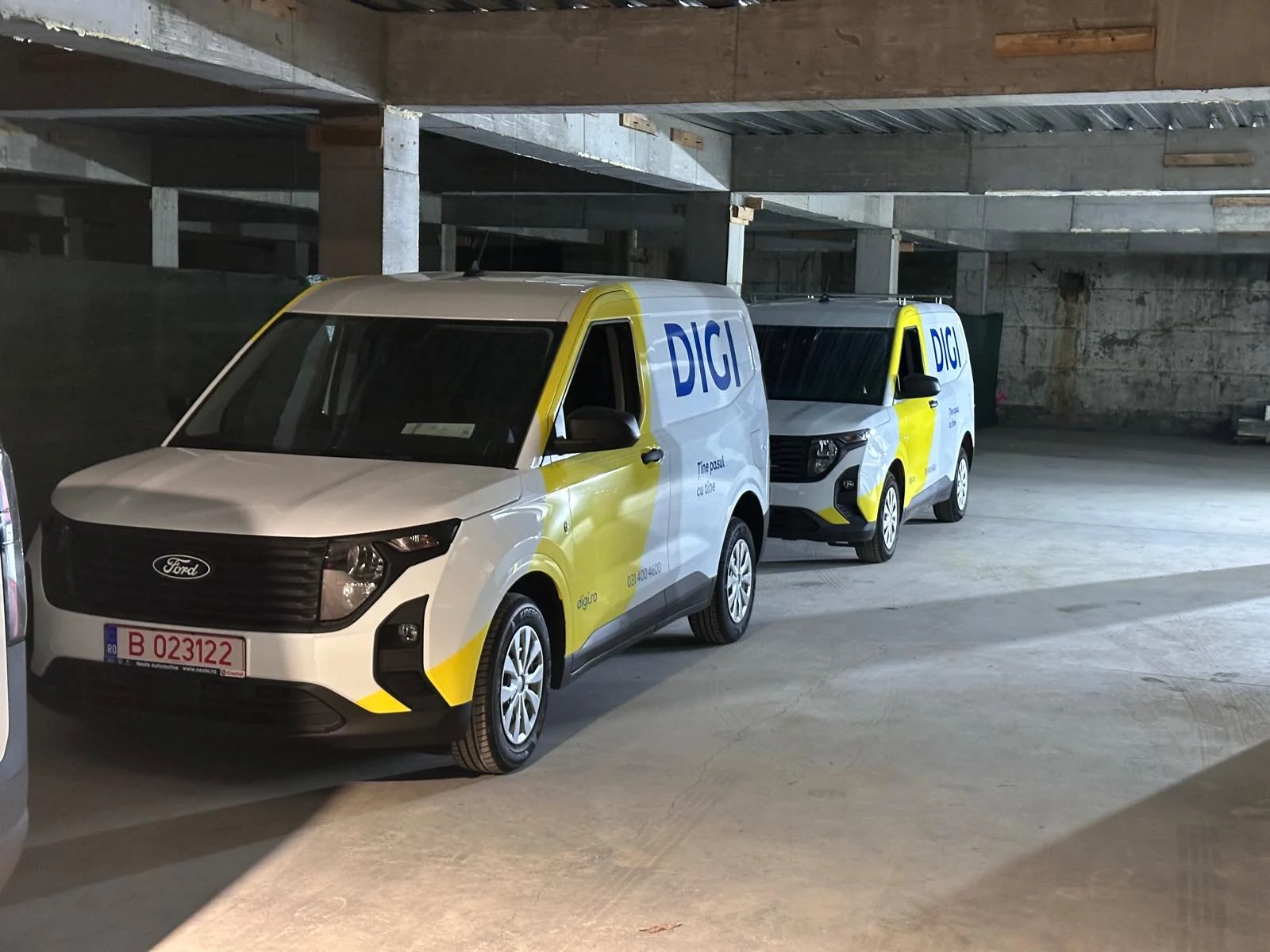 Flotă de autoutilitare DIGI galbene